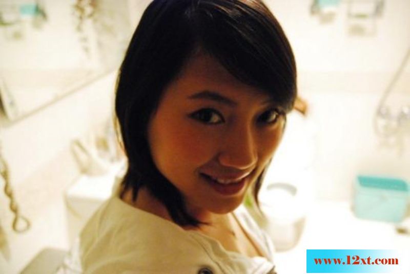 重庆风帆艺校漂亮MM自拍流出，据说被包养过[1