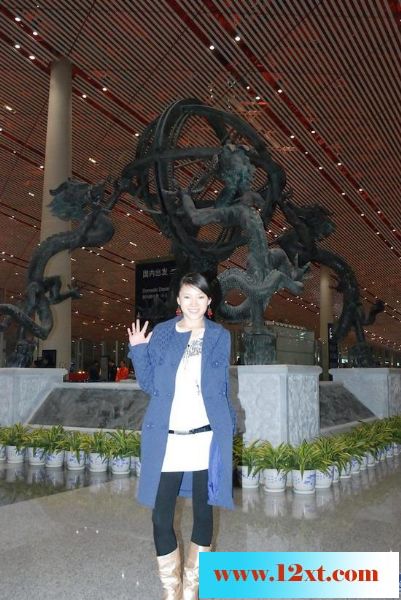 重庆风帆艺校漂亮MM自拍流出，据说被包养过[1