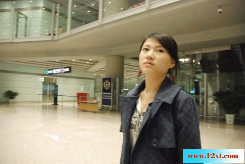 重庆风帆艺校漂亮MM自拍流出，据说被包养过[1