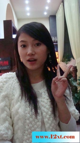 重庆风帆艺校漂亮MM自拍流出，据说被包养过[1