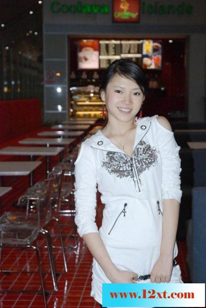 重庆风帆艺校漂亮MM自拍流出，据说被包养过[1