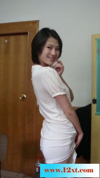 重庆风帆艺校漂亮MM自拍流出，据说被包养过[1