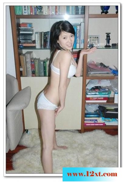 重庆风帆艺校漂亮MM自拍流出，据说被包养过[1