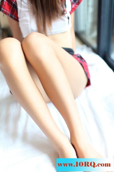 学生妹制服又白又嫩的娇嫩美腿【12P】