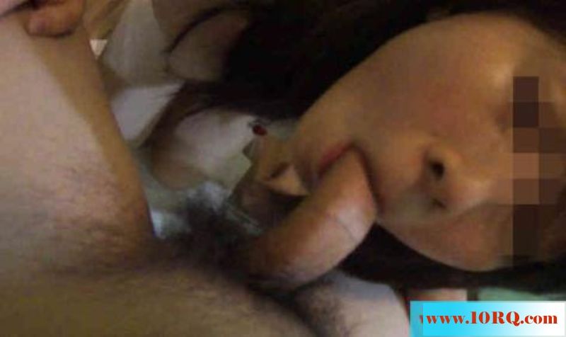 和女友在一起的性福点滴，穿上丝袜挺骚【10P】