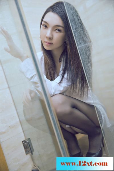 丝袜美女王熙洋子浴室黑色丝袜诱惑10P