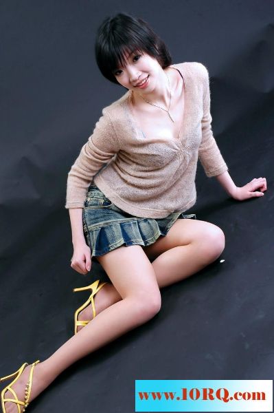 时尚性感美貌诱人短裙翘臀白嫩肉丝美腿【12P】
