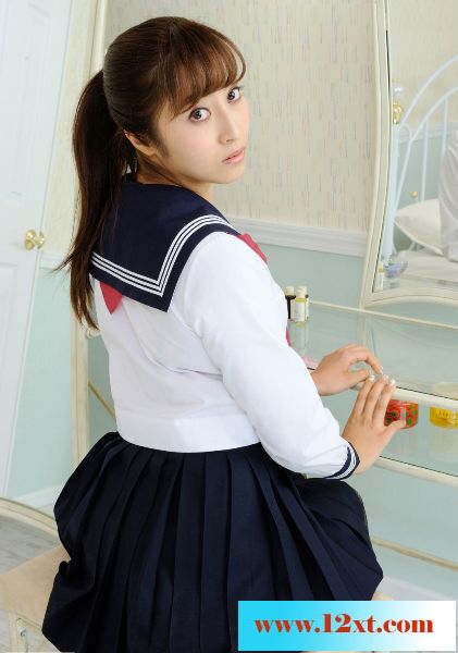 欣赏熟女装嫩学妹加网袜(35P)