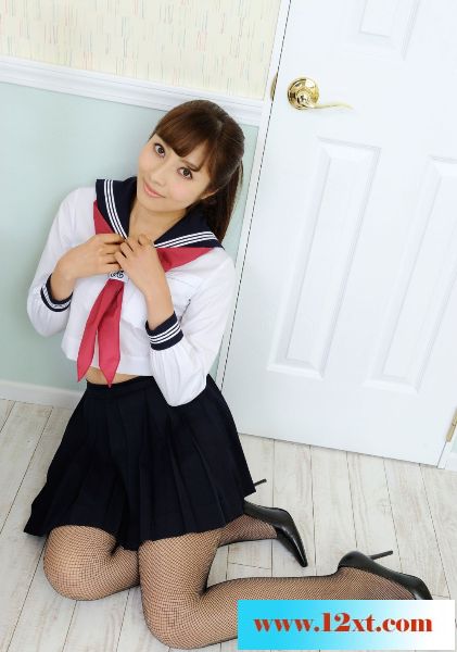 欣赏熟女装嫩学妹加网袜(35P)