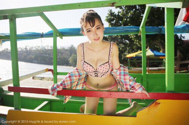 青春名媛BOBO海边胸挺臀翘【18P】
