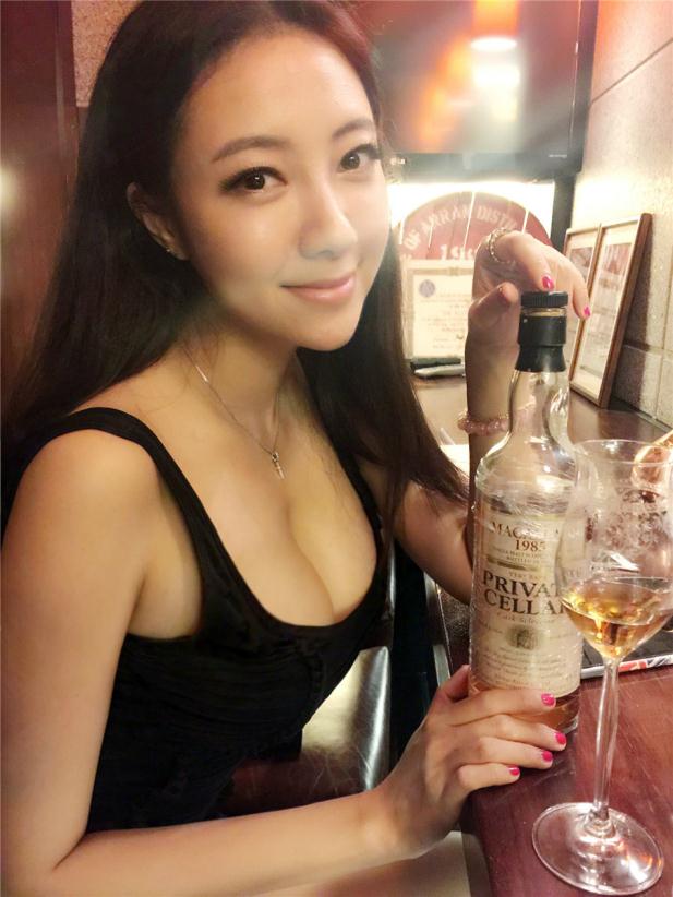 轻松媚果儿私房诱人【【10P】