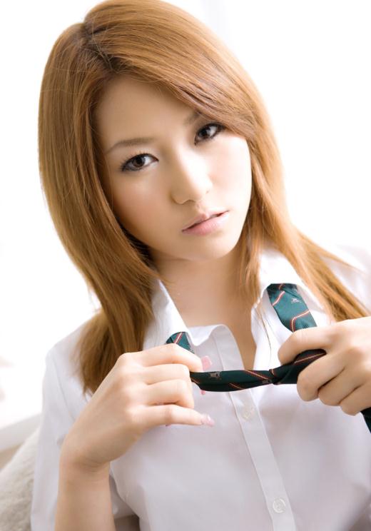 骚动的春心女子床上的性感诱惑【12P】