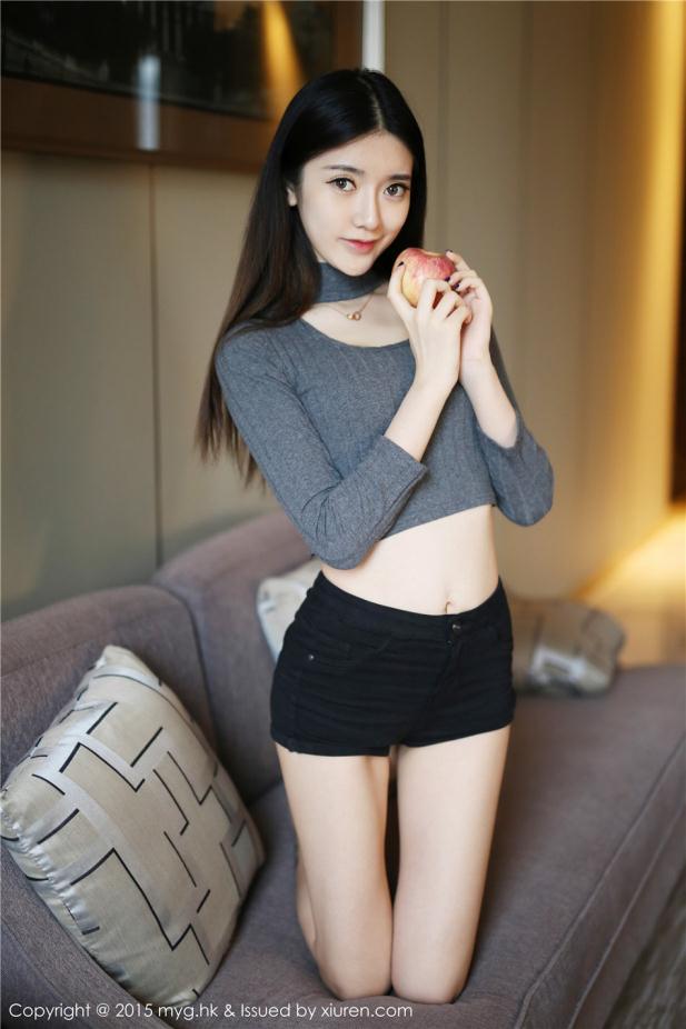 脱俗美女清纯室内诱惑【10P】