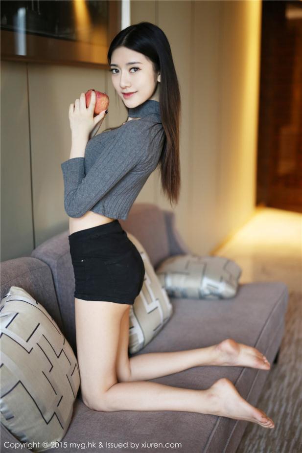 脱俗美女清纯室内诱惑【10P】