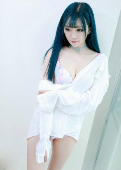 秀白嫩身姿性感美女【11P】