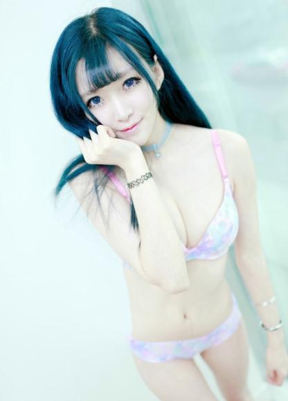 秀白嫩身姿性感美女【11P】