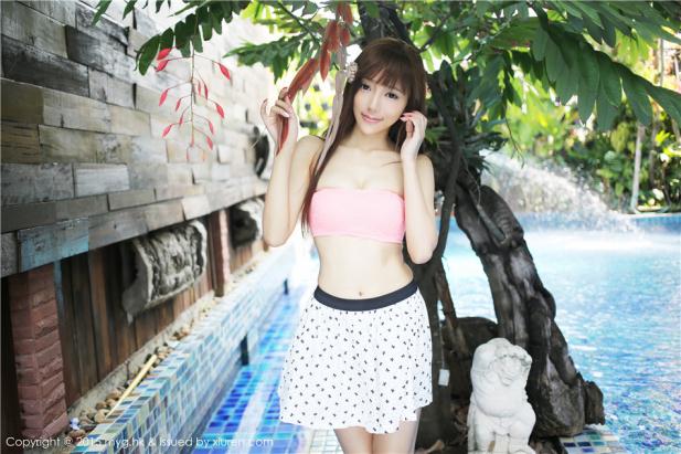 阳光绿荫下的粉琢美女【11P】