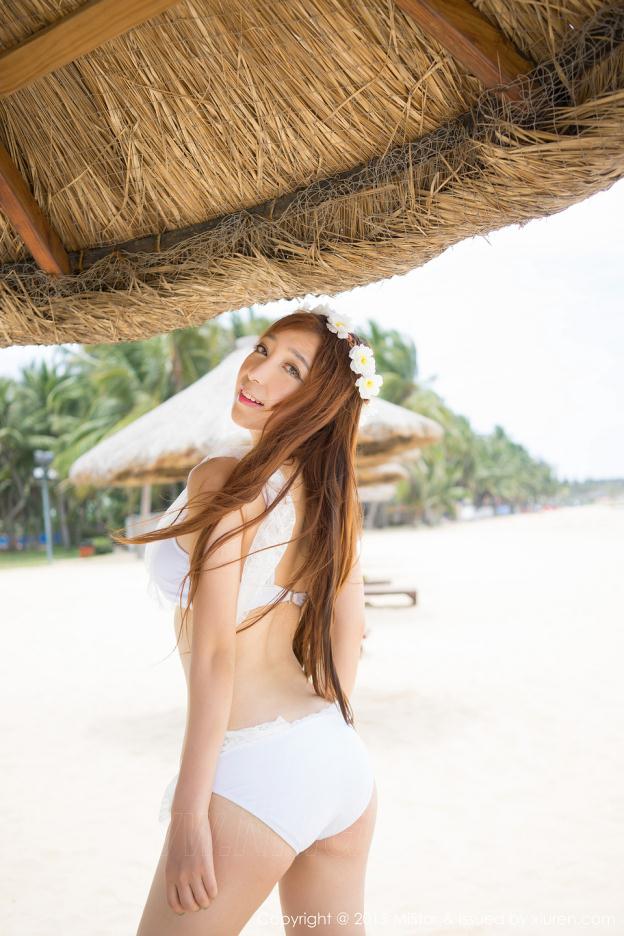 诱惑纯白小花性感尤物【11P】