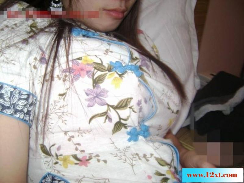 &nbsp;气质少妇情人穿上旗袍给我口交[17P]&nbsp;&n