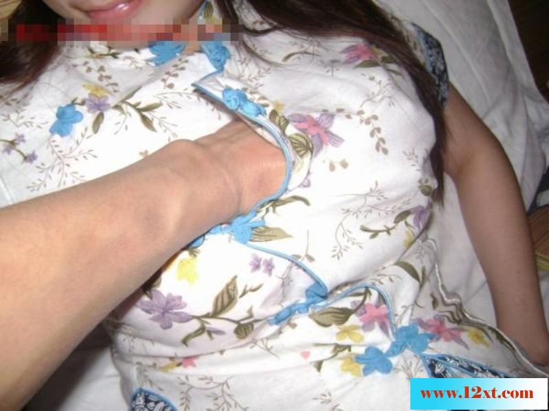 &nbsp;气质少妇情人穿上旗袍给我口交[17P]&nbsp;&n