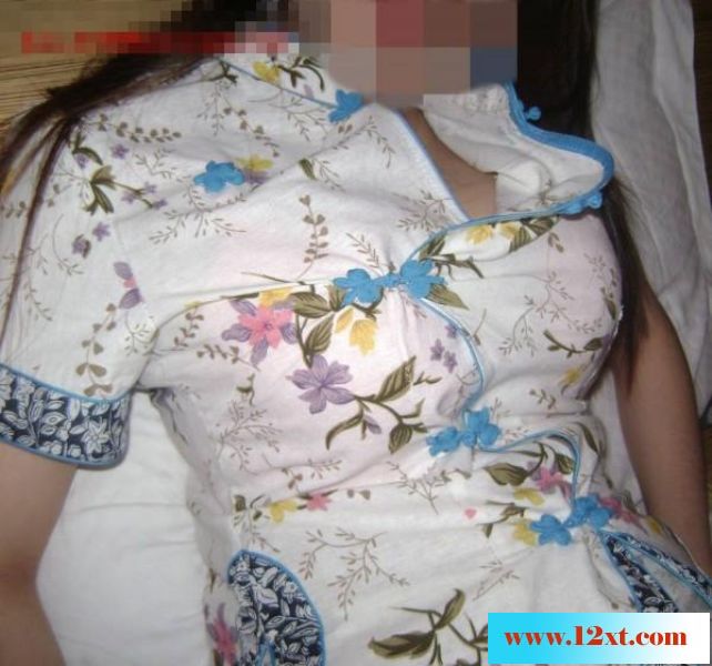&nbsp;气质少妇情人穿上旗袍给我口交[17P]&nbsp;&n