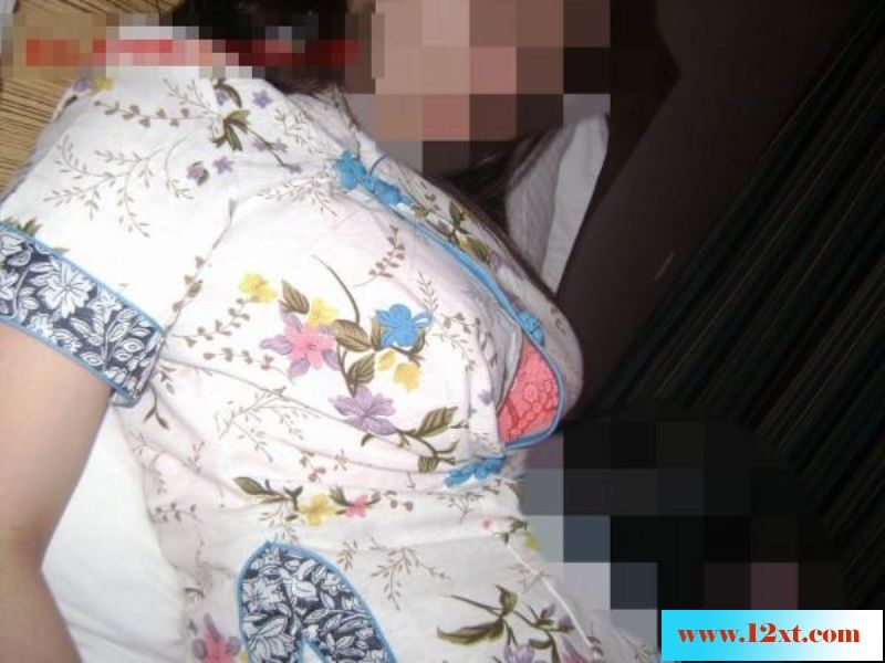 &nbsp;气质少妇情人穿上旗袍给我口交[17P]&nbsp;&n