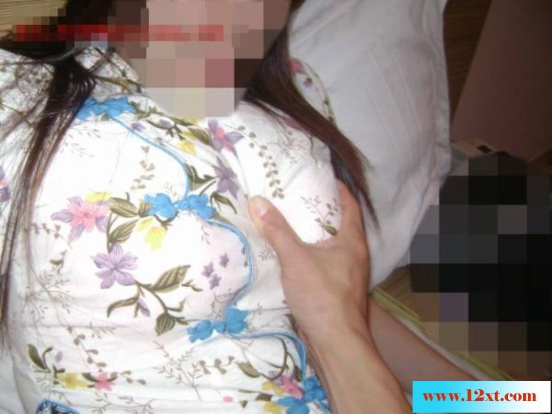 &nbsp;气质少妇情人穿上旗袍给我口交[17P]&nbsp;&n