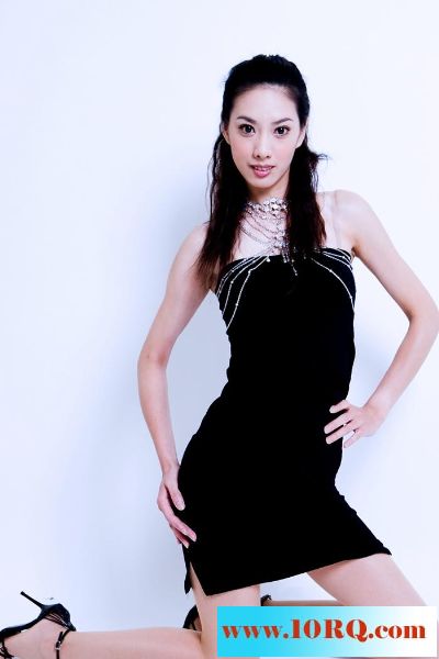 美貌这身材就像一道风景线性感苗条【10P】
