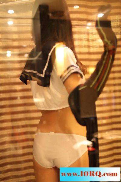 魔鬼身材妹子性感翘臀美腿【12P】