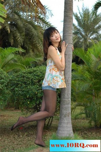 喷血诱惑美女性感黑丝腿丝袜脚【13P】