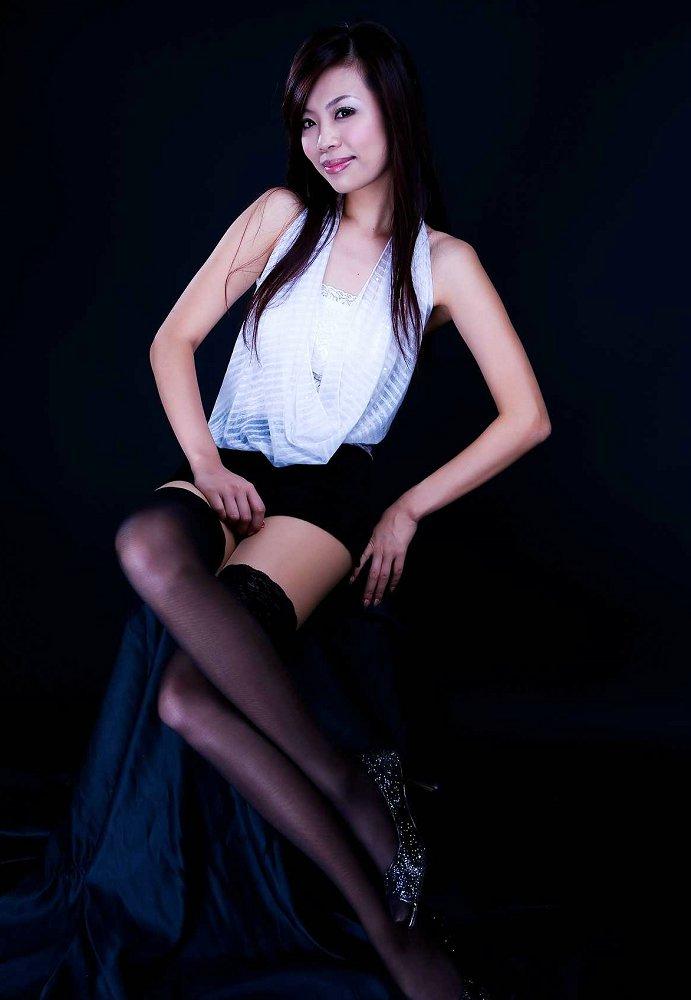 诱人心魂的黑丝美腿福利诱惑【11P】