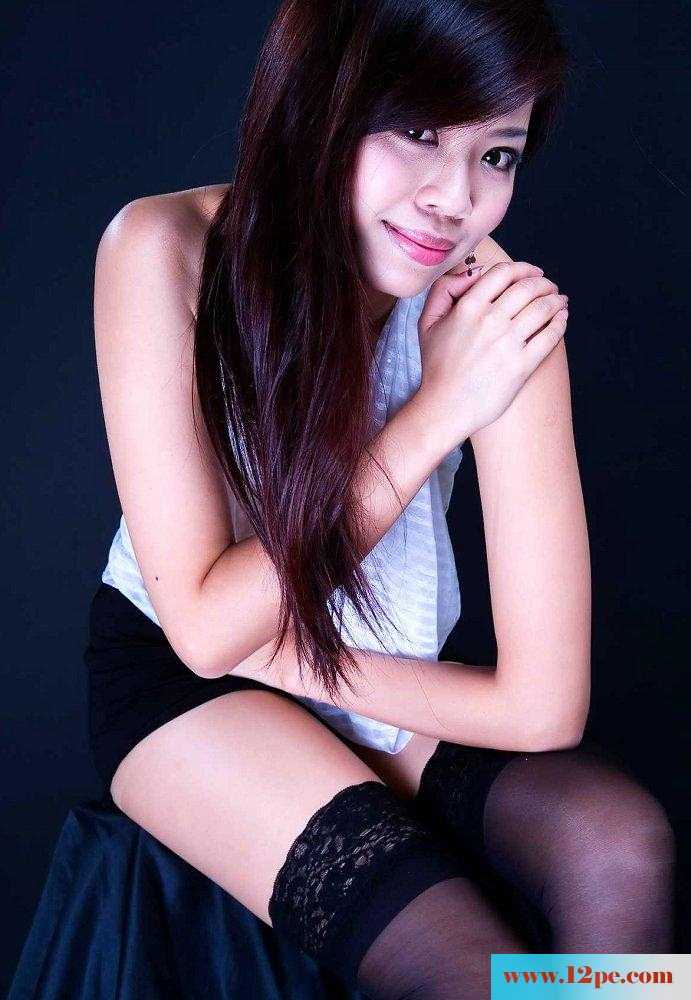 诱人心魂的黑丝美腿福利诱惑【11P】