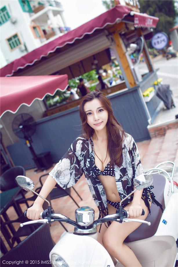 樂樂妹妹比基尼户外诱惑【12P】