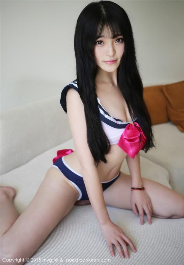 成都小七MoMo雪白肥臀私【12P】