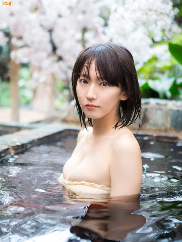 春季泡温泉中的湿身美妞【14P】
