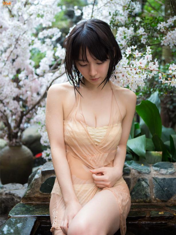 春季泡温泉中的湿身美妞【14P】