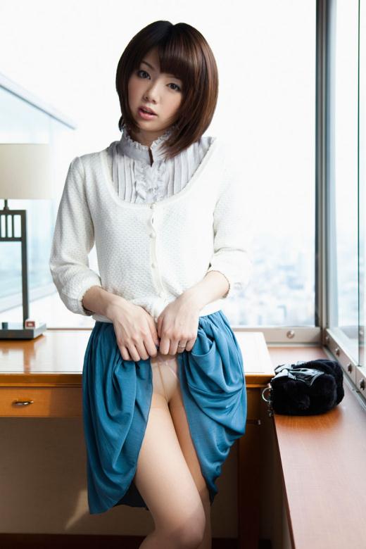短发女人的迷人一面半裸诱惑【１２P】