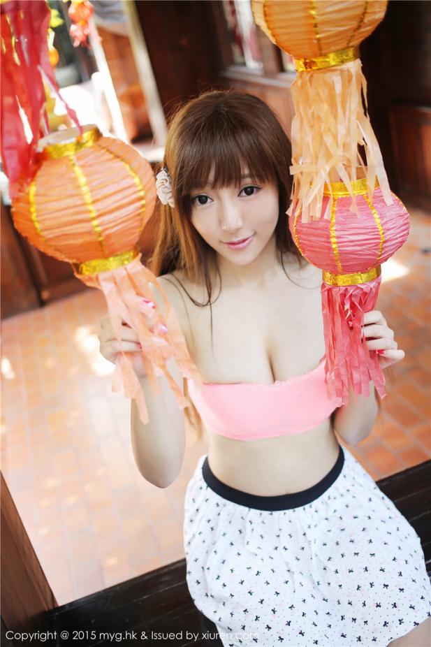 粉可爱旅行中的小妹【12P】