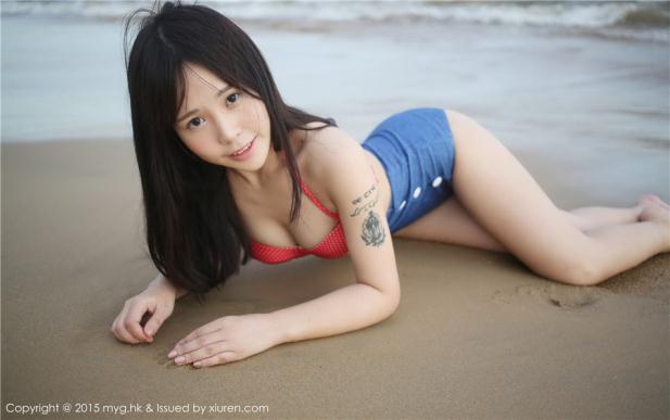 海水沙滩雅淑嫩美眉【13P】