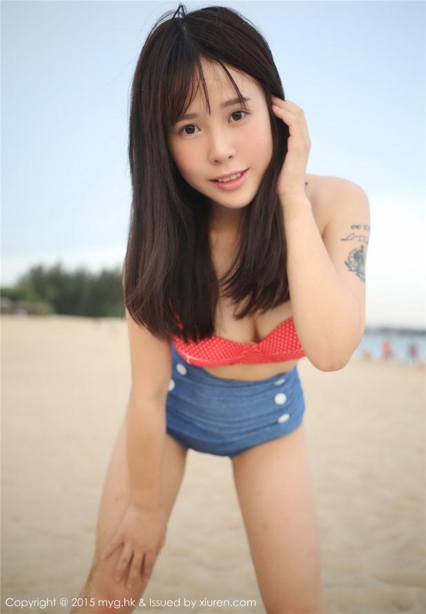海水沙滩雅淑嫩美眉【13P】