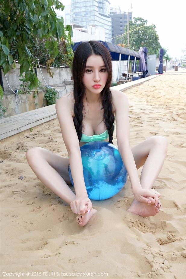 嘟起小红唇甜达达的阳光沙滩清新妹子【10P】