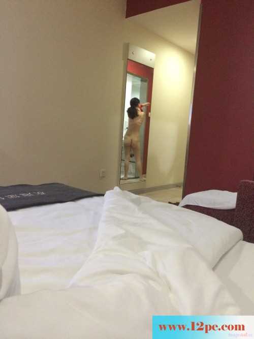约会人妻炮友［13P］