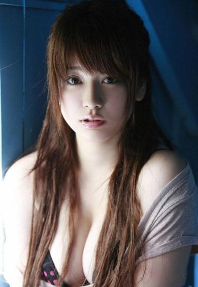 岛国人最爱丰满性感日本妞【11P】