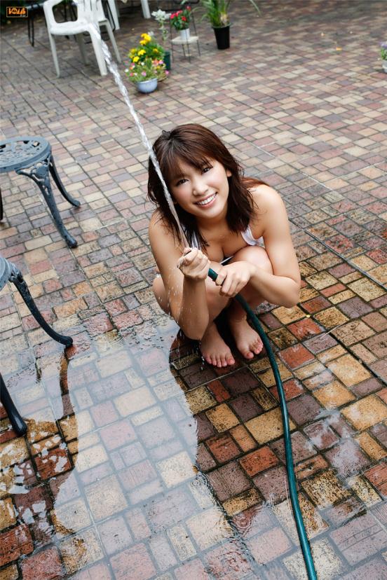 娇粉小妞蓝色比基尼秀【10P】