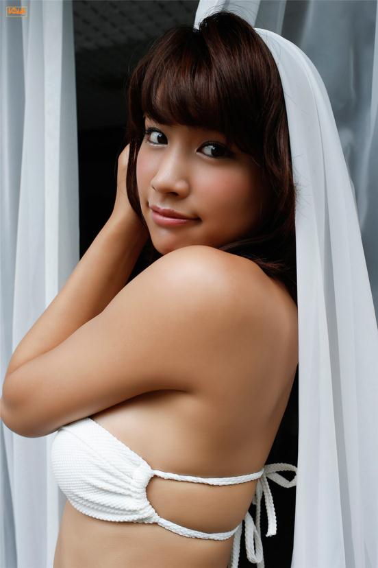 日本红人馆小妹丛林外秀【10P】