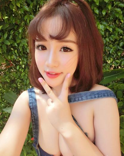 三亚旅游的性感巨乳妹子【14P】