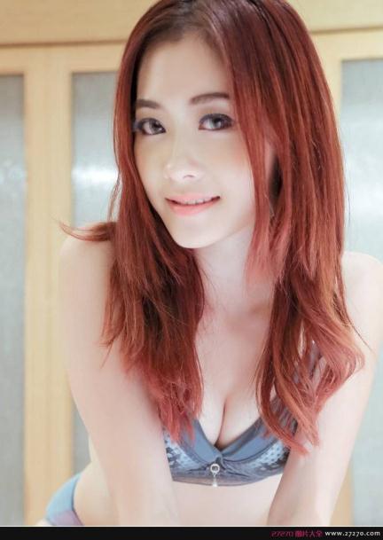 宾馆里的美女穿着内内去泡浴【13P】