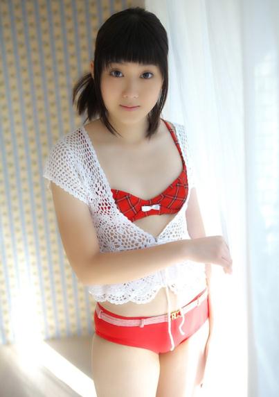 日本美女红内裤美臀诱惑【13P】