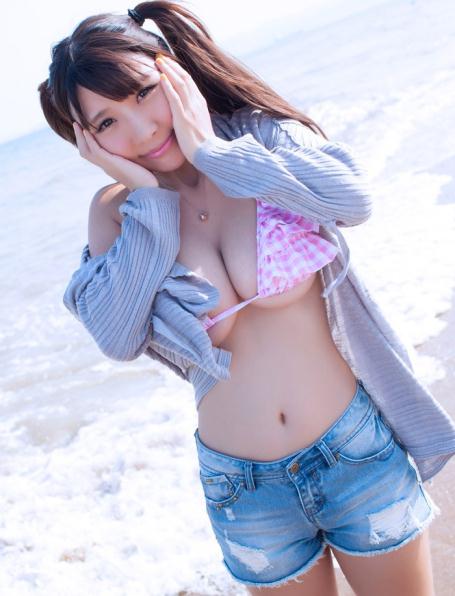 巨乳马尾辫美女海边大胆放纵【13P】