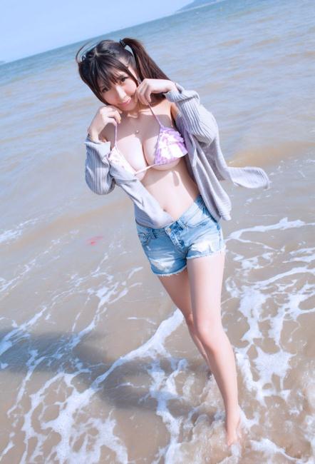 巨乳马尾辫美女海边大胆放纵【13P】